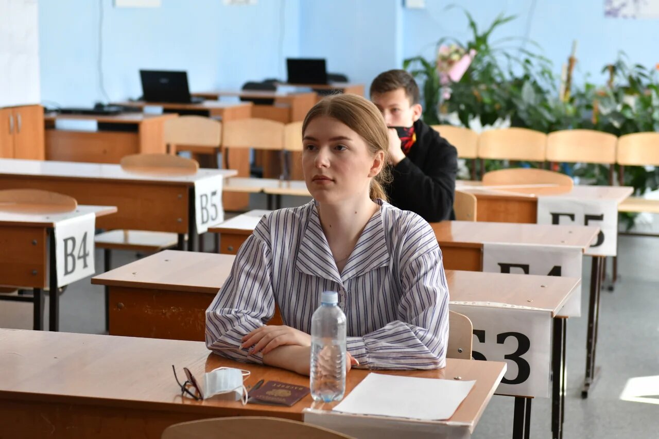 Кузбасские одиннадцатиклассники сдали первый экзамен Государственной итоговой аттестации 